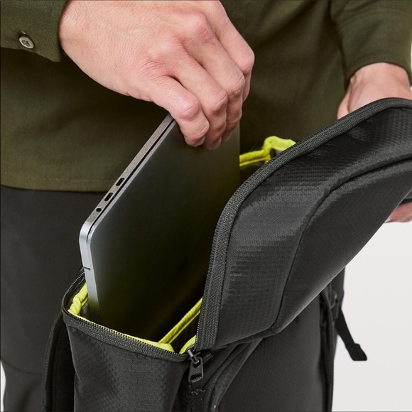 Lululemon Room to Roam Backpack - Picture 8 of 8